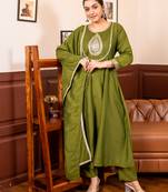 Green women kurta pant dupatta set
