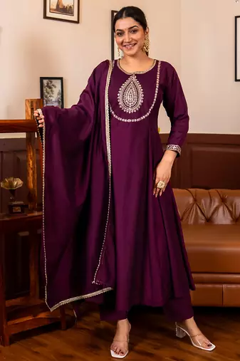 Purple women kurta pant dupatta set