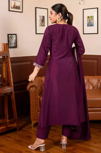 Purple women kurta pant dupatta set