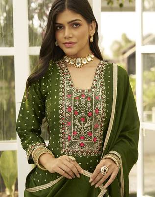 Green women kurta pant dupatta set 3