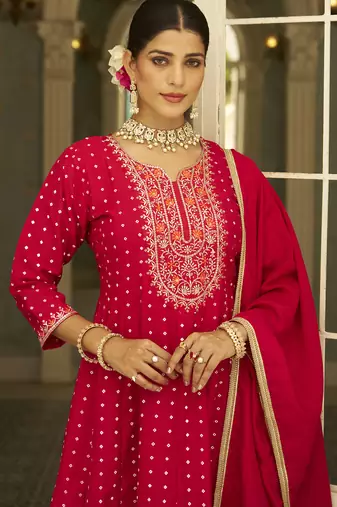 Pink women kurta pant dupatta set