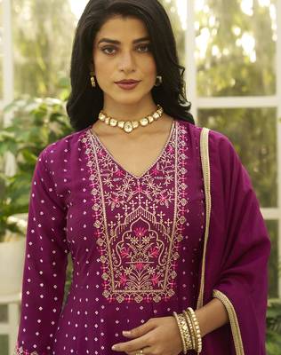 Purple women kurta pant dupatta set 3