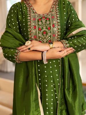 Green women kurta pant dupatta set 3
