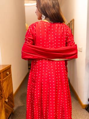 Red women kurta pant dupatta set 2