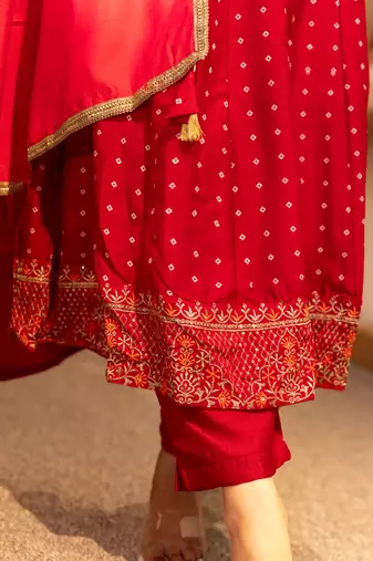 Red women kurta pant dupatta set