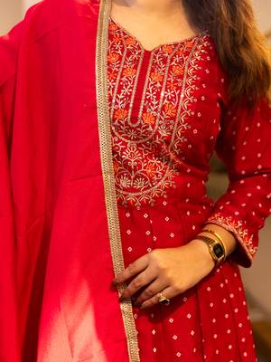 Red women kurta pant dupatta set 4