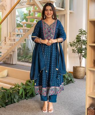 Blue women kurta pant dupatta set 1