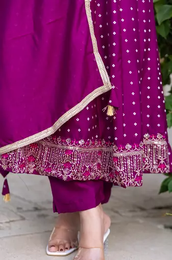 Purple women kurta pant dupatta set