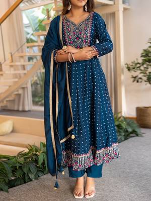 Blue women kurta pant dupatta set 3