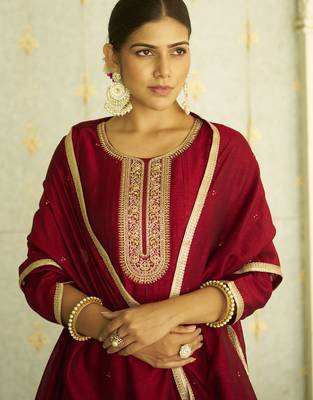 Maroon women kurta pant dupatta set 3