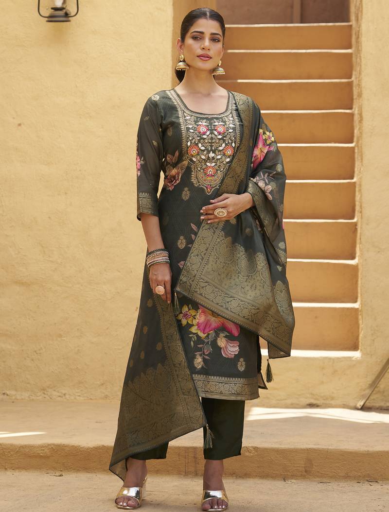 Green women kurta pant dupatta set