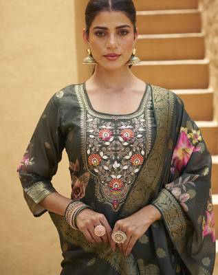 Green women kurta pant dupatta set 3