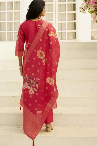 Pink women kurta pant dupatta set