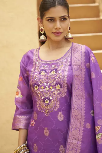 Purple women kurta pant dupatta set