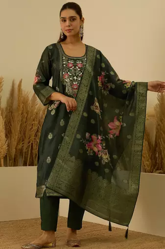 Green women kurta pant dupatta set