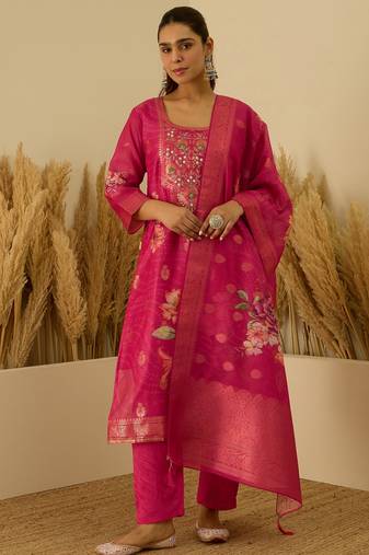Pink women kurta pant dupatta set
