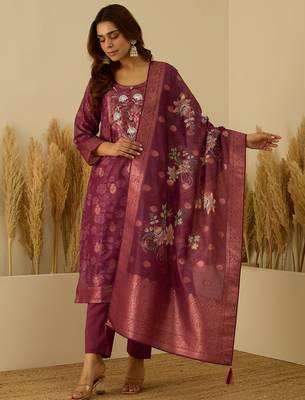 Maroon women kurta pant dupatta set 1
