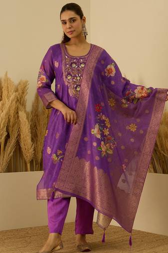 Purple women kurta pant dupatta set