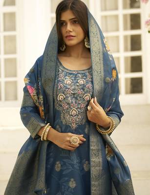 Blue women kurta pant dupatta set 4