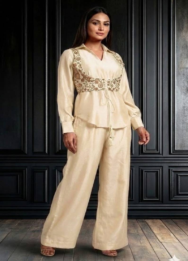 Embroidered co-ord pant set