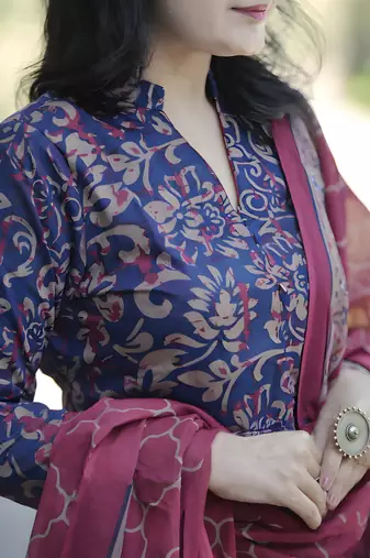 Floral Printed Cotton Mandarin Collar Straight Kurta With Trousers And Dupatta Set
