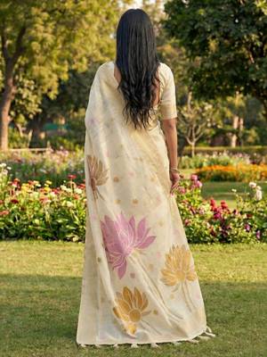off white linen saree with blouse piece 3