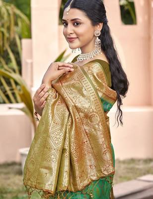 green silk saree with blouse piece 2