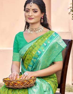 l green silk saree with blouse piece 2