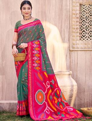 d green silk saree with blouse piece 1
