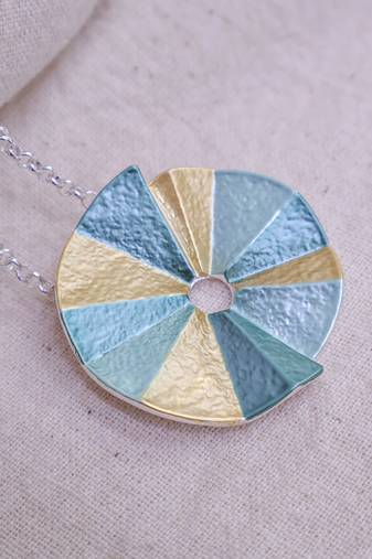 Women   s geometric disc necklace set with earrings | trendy multicolor fashion jewelry