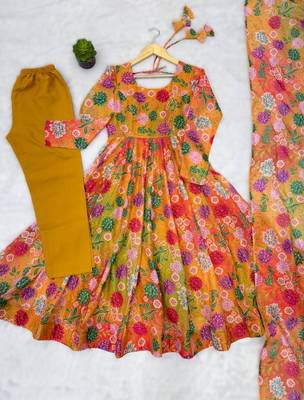 multipresenting sunkissed floral print suit 4