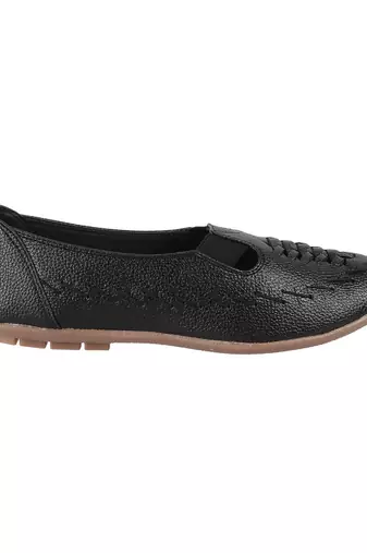 Modern flat close-toe everyday sandal (1318)