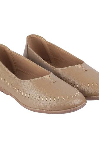 Modern flat close-toe everyday sandal (1320)