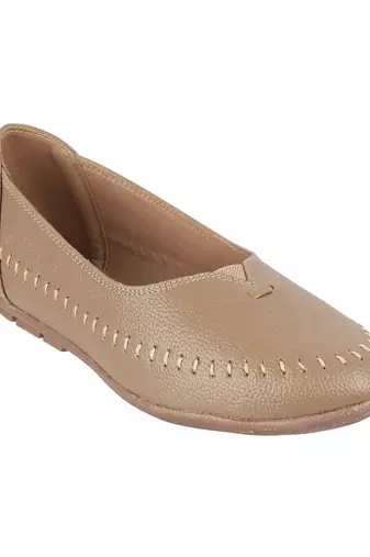 Modern flat close-toe everyday sandal (1320)