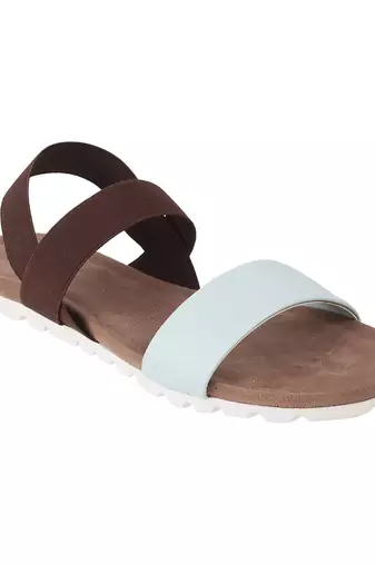 Relaxed fit flat weekend sandal
