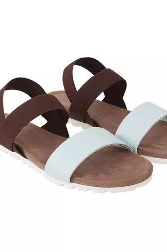 Relaxed fit flat weekend sandal