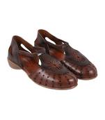 Modern flat close-toe everyday sandal (1353)