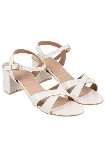 Refined medium heel casual sandal