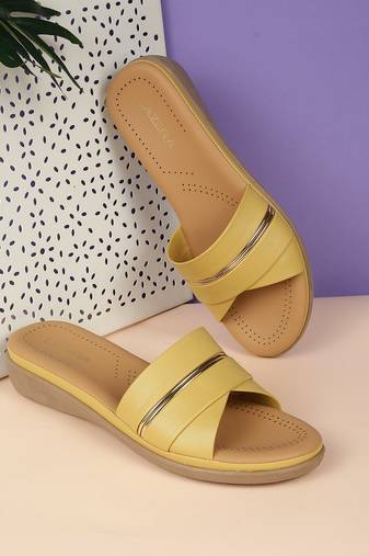 Ultimate comfort flat casual chappal (1428)