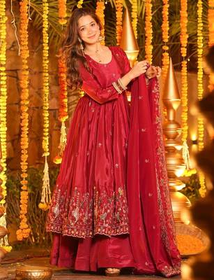 Women's silk floral embroidered anarkali kurta palazzo with dupatta set 1