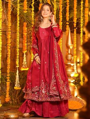 Women's silk floral embroidered anarkali kurta palazzo with dupatta set 2