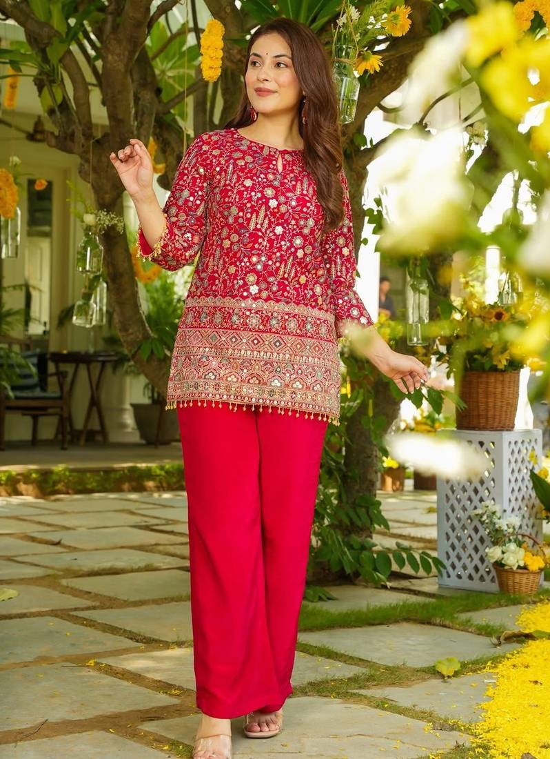 Women's silk traditional motiff embroidered short kurta palazzo set