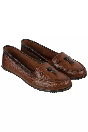 Modern flat close-toe everyday sandal (1514)