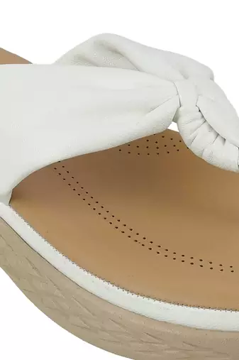 Ultimate comfort flat casual chappal (1516)