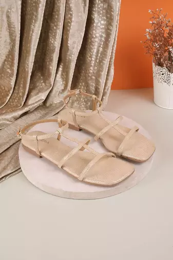 Women's elegant strappy sandals