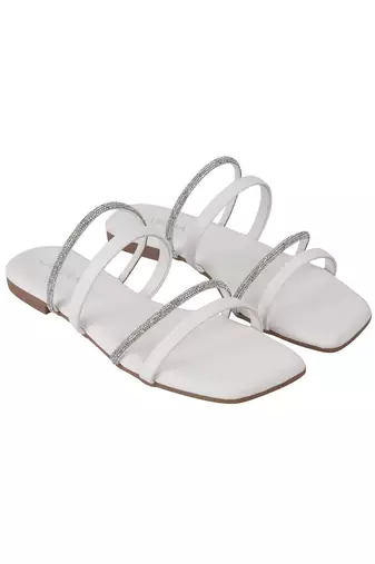 Elegant multi-strap flat sandals