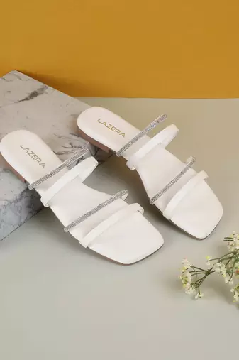 Elegant multi-strap flat sandals