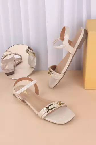 Chic beige strap sandals with gold accent