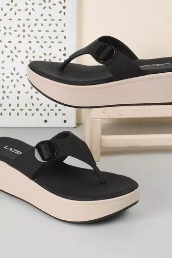 Chunky platform toe-ring sandals – effortless height, everyday comfort (1589)