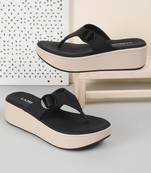 Chunky platform toe-ring sandals – effortless height, everyday comfort (1589)